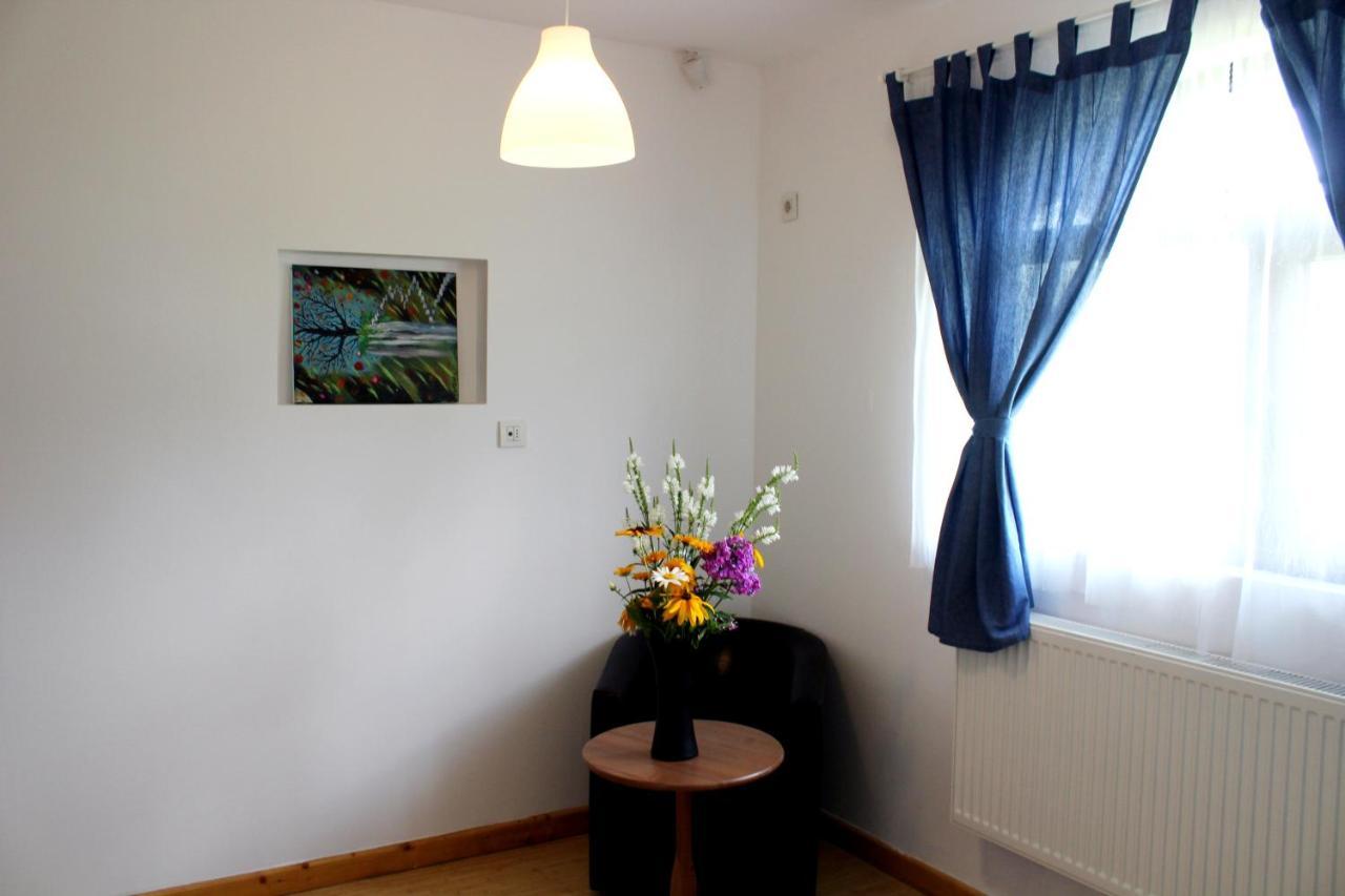 Anuta Hotel Breáza Kültér fotó