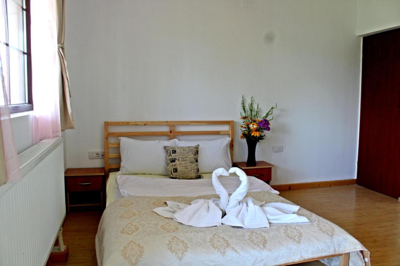 Anuta Hotel Breáza Kültér fotó
