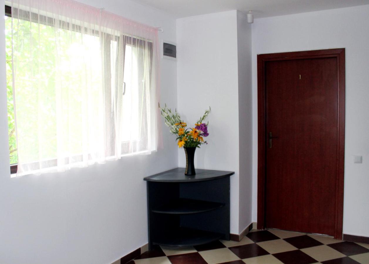 Anuta Hotel Breáza Kültér fotó