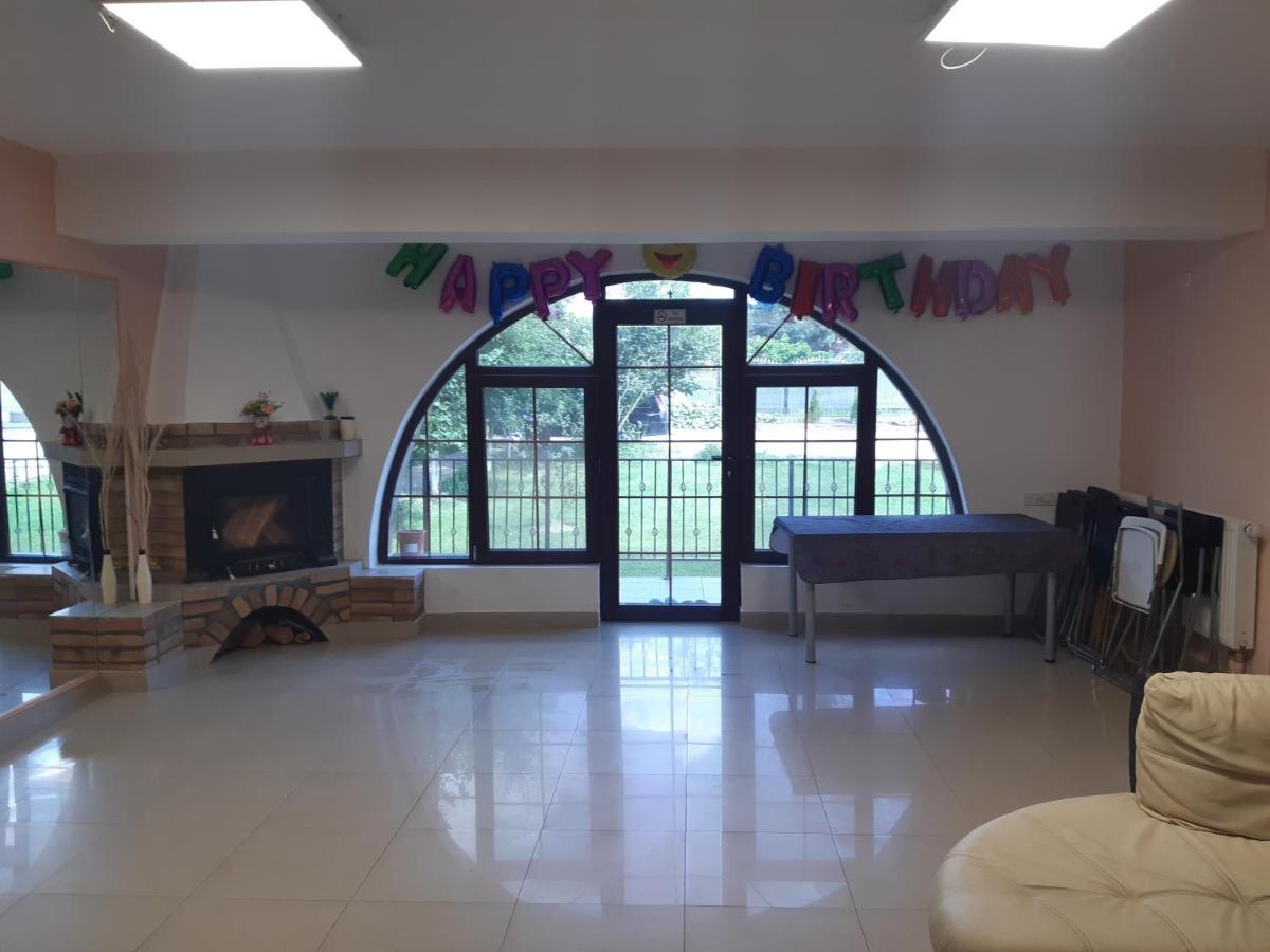 Anuta Hotel Breáza Kültér fotó